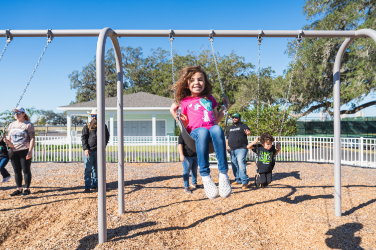 middleton-lifestyle-thurston-park-playground-swings-62